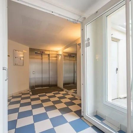 Theater Apartment